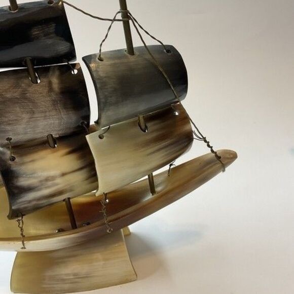 Vintage Handmade Horn Sailing Ship Nautical Boat Carved Horn Library 7"X7" - Picture 6 of 12